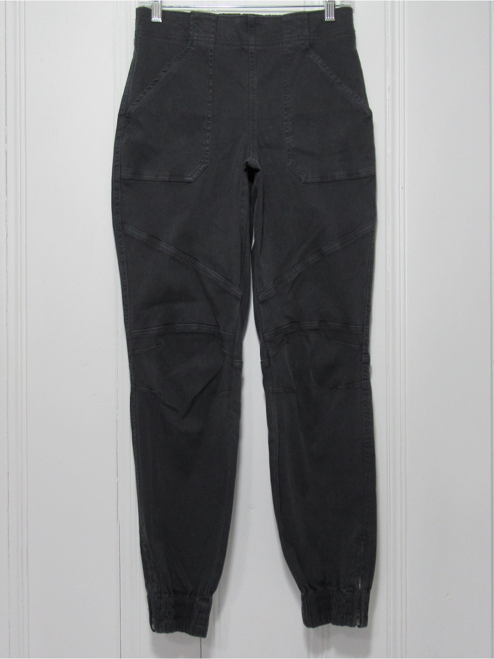Spanx Gray Stretch Twill Cargo Jogger Pants Size Medium NWOT